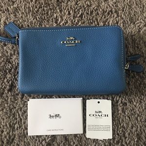 NWT Coach Leather Double Corner Zip Wristlet Blue
